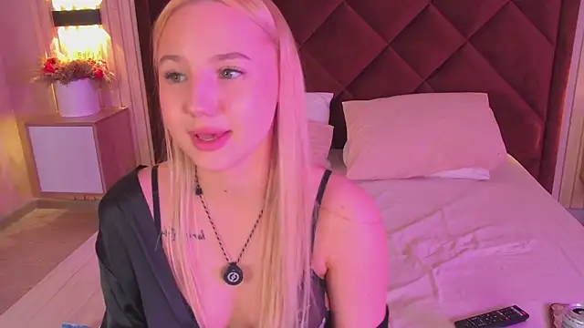 Sky_Cutie live