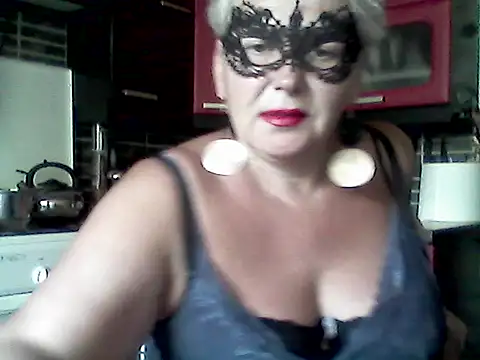 Lisa_Suzie live