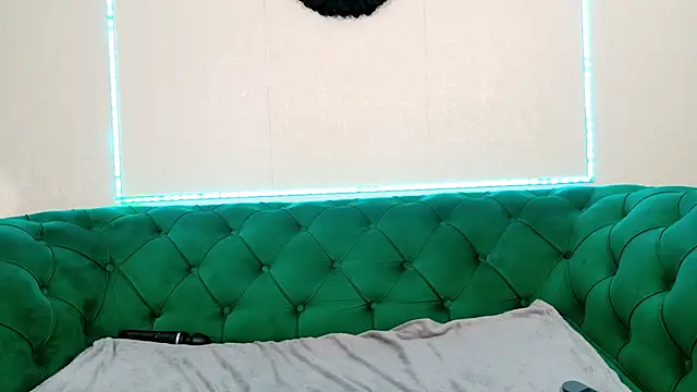 IvanaCharm live