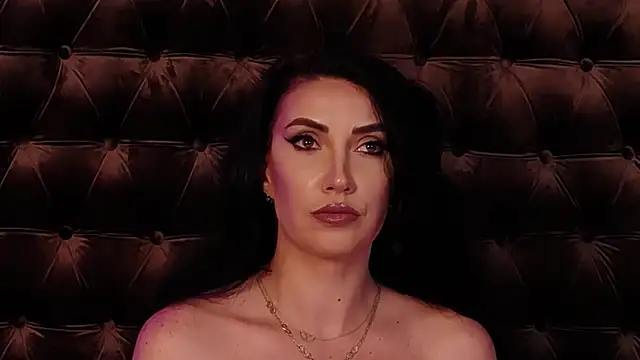 StephanyMillan live