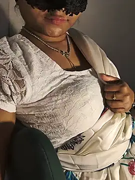 DIRTYSECRET_QUEEN_07 live