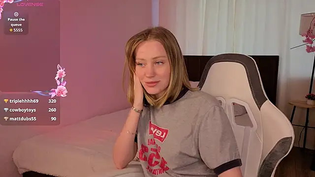 EvaHamilton live