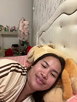 Ponthip live