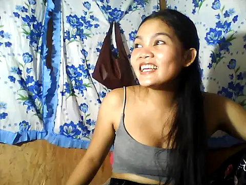 PinaySkinnyJust18 live