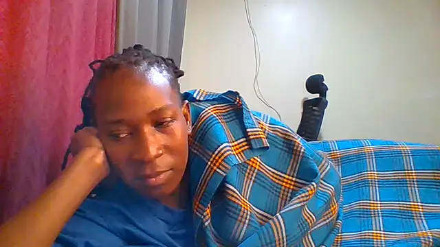 blackcuteebony live