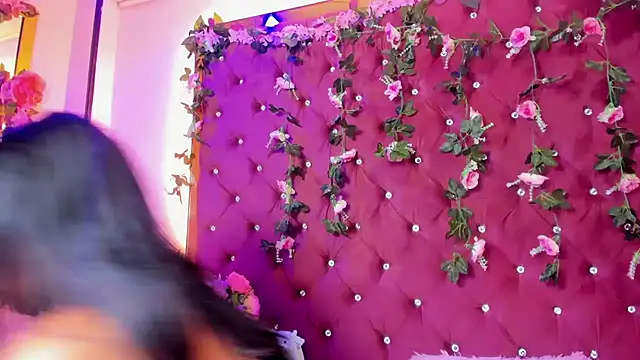 Molly_Brunette_ live