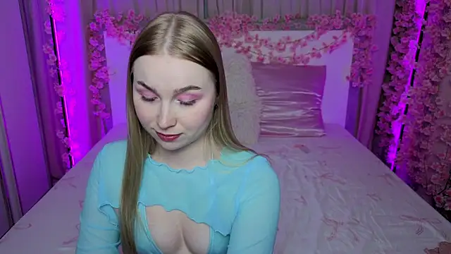 LilyStarlight live