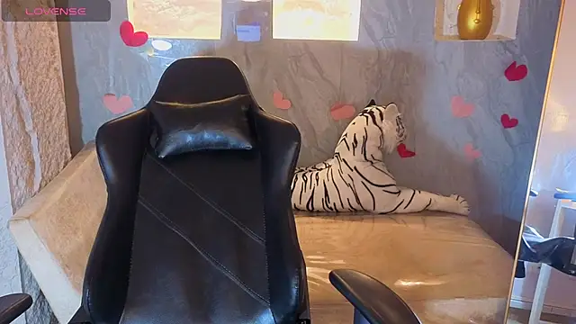 Nyx_moon_v live