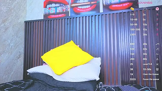 tanisha__lux live