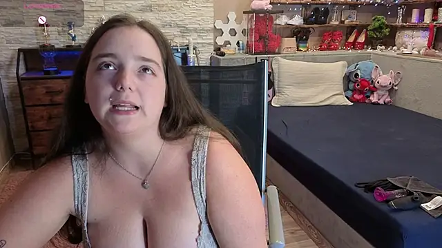 Kimberly-Caprice live