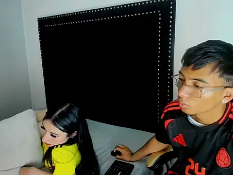 LoganNRose live
