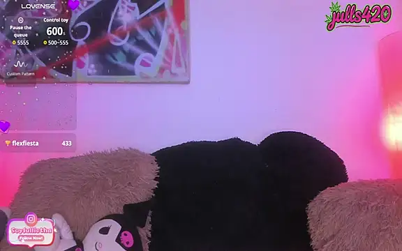 Julls420_ live