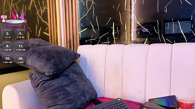 Starlight_Mature_pm live