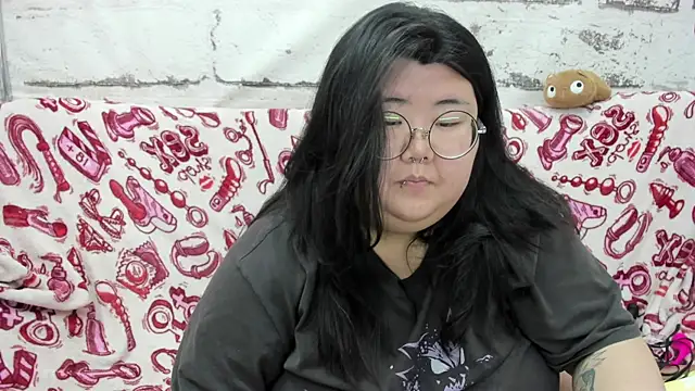 Nadine_asian live