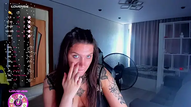 AizaRose live