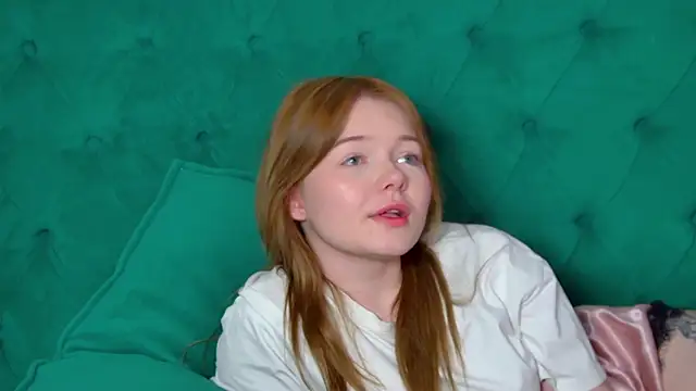 ElinaVale live