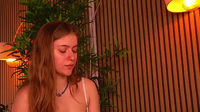 KhloeDaviss live
