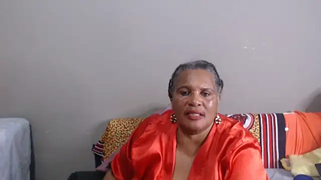 GrandBustyMelon live