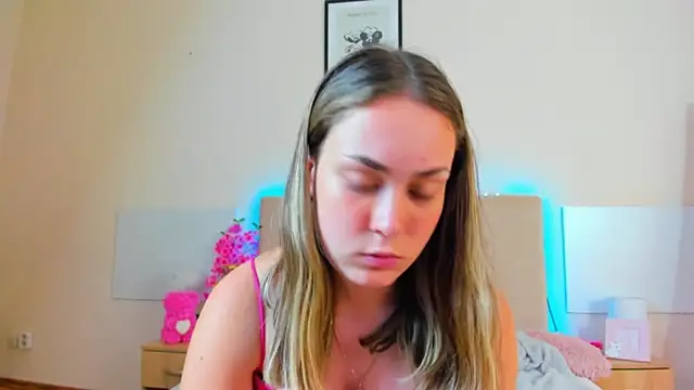 MelanieCuty live