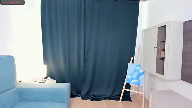 YvonneRobes live