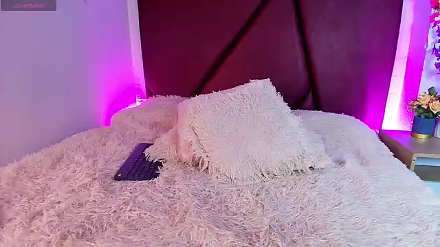 Lexi_Howard_ live