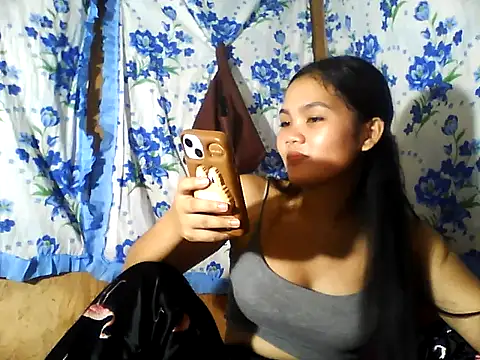 PinaySkinnyJust18 live