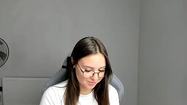 Regina_cute_ live