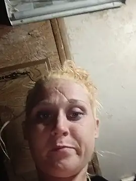 Queen2454 live