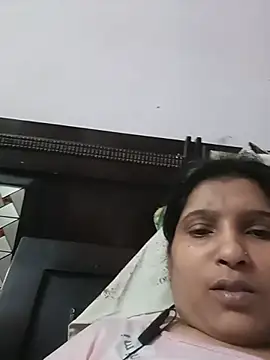 Ritika_singh71 live