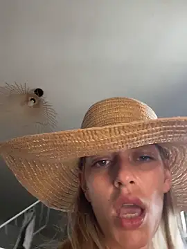 Bellalolahot live