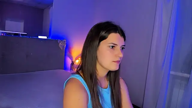 Laura_Leee live
