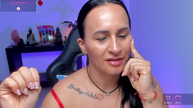 Sara_Charmy live