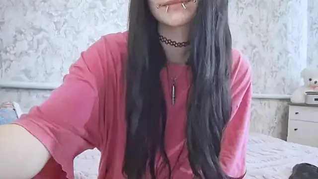 KrissyHiott live
