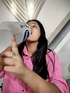 Pavitra_Sharma live