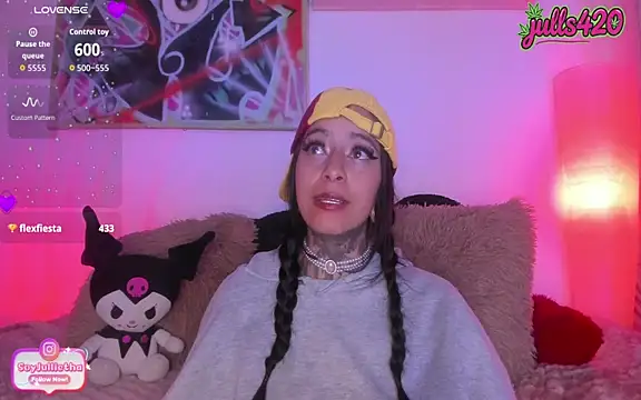 Julls420_ live