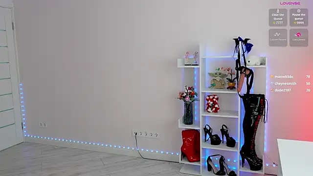 QueenAliceX live