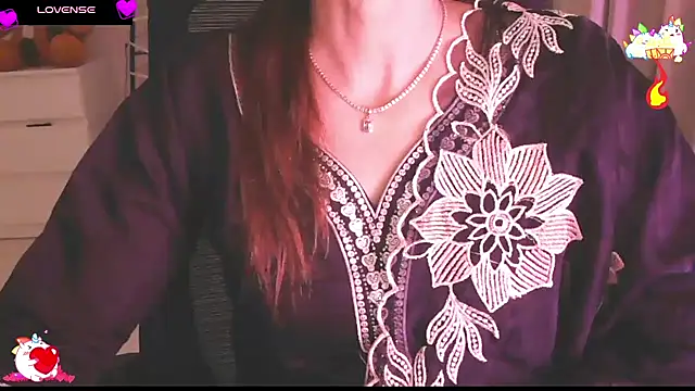 Layla_Ahh live