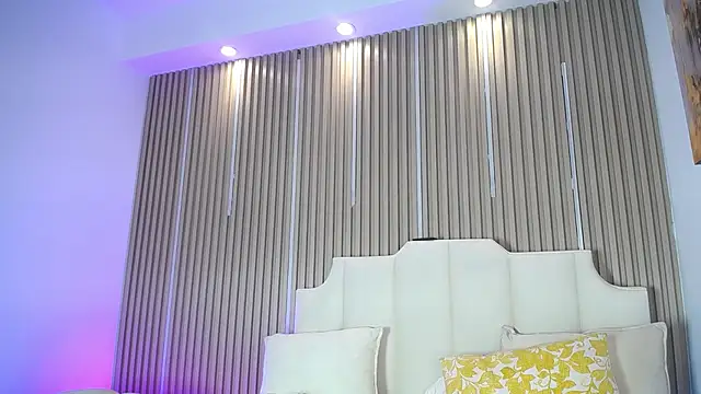 CrystalLaurent live