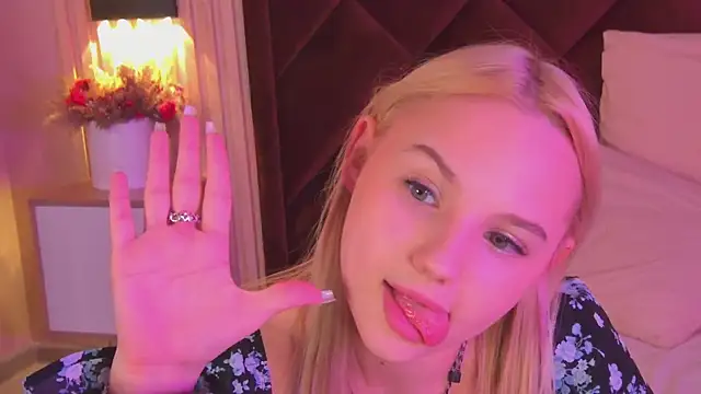 Sky_Cutie live
