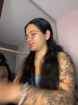 Rosita_forever_ live
