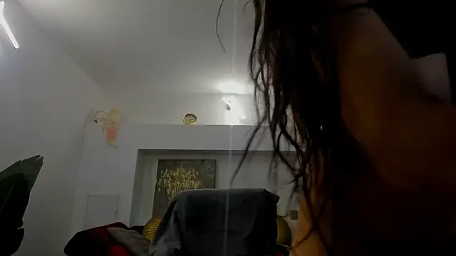 Nicolle_Lexy live