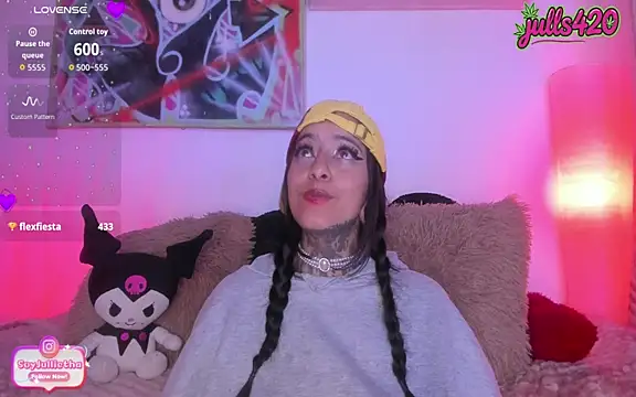 Julls420_ live