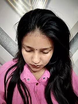 Pavitra_Sharma live