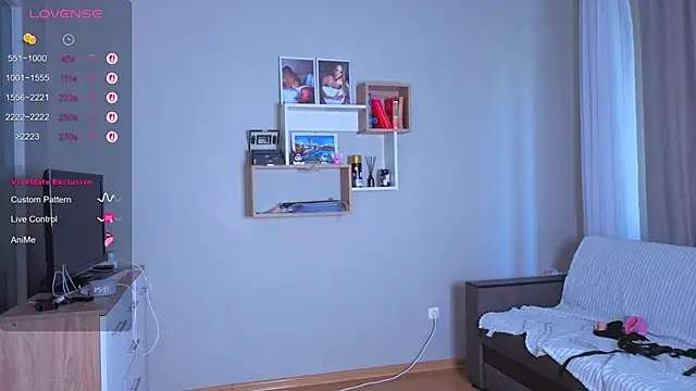 Emmi_crystal live