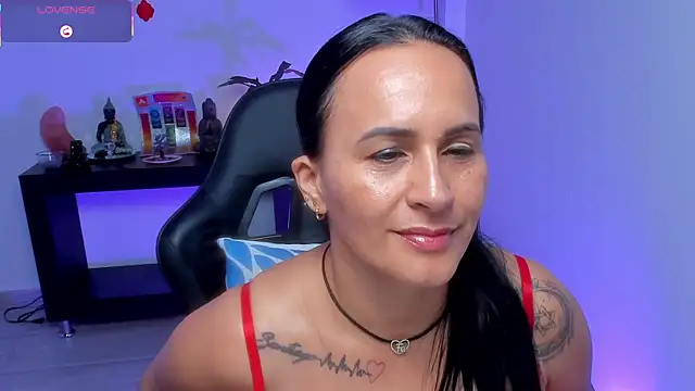 Sara_Charmy live