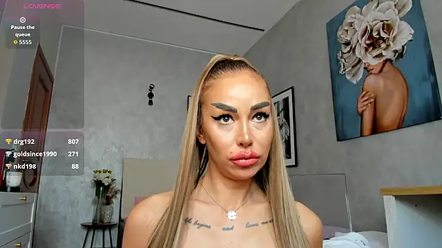 ElinaMoon_ live