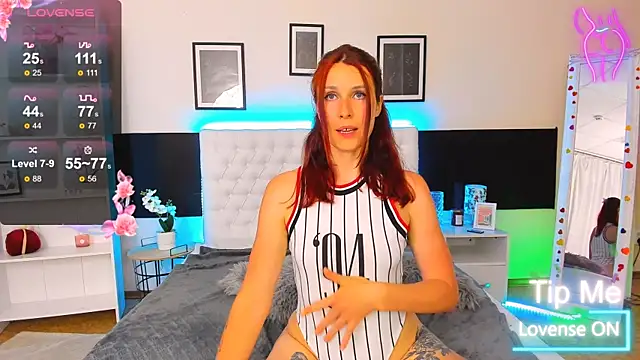 KiraNeeww live