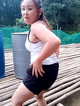 Emma-18h live
