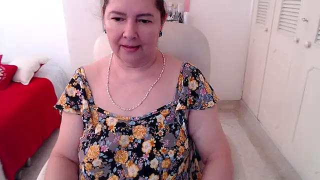 leonela_69 live