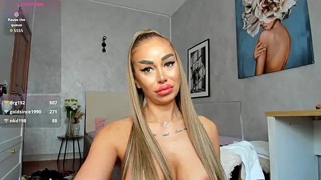 ElinaMoon_ live